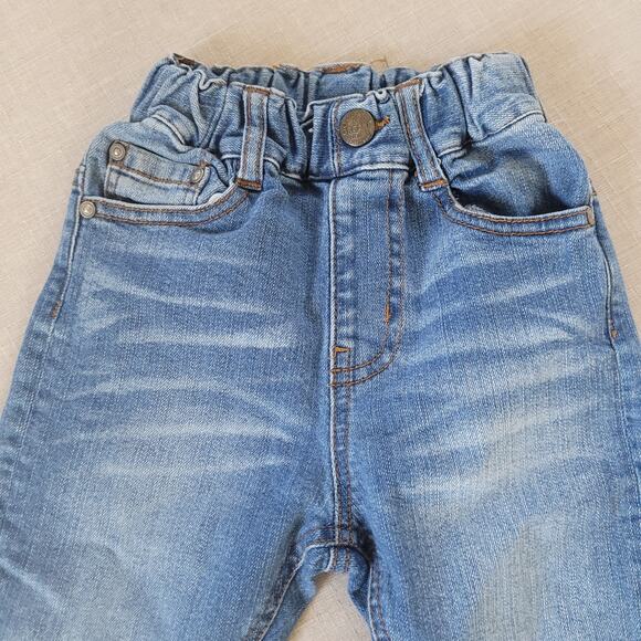 Ocean & Ground Jeans - Picture 2 of 9